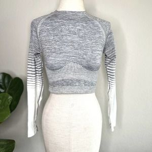 ATHLEISURE Crop Workout Top